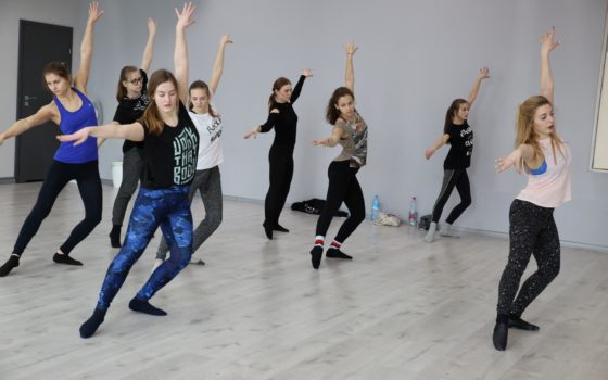 Jazz dla młodzieży i dorosłych - nauka tańca w Jagielski Dance Project