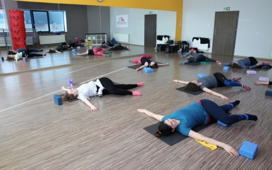 stretching zajęcia szkoła tańca Jagielski Dance Project Toruń (2)